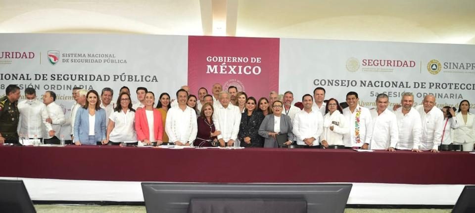 FOTO-2-Participa-Gobernador-de-Oaxaca-Salomón-Jara-en-Reunión-Nacional-de-Seguridad-Pública